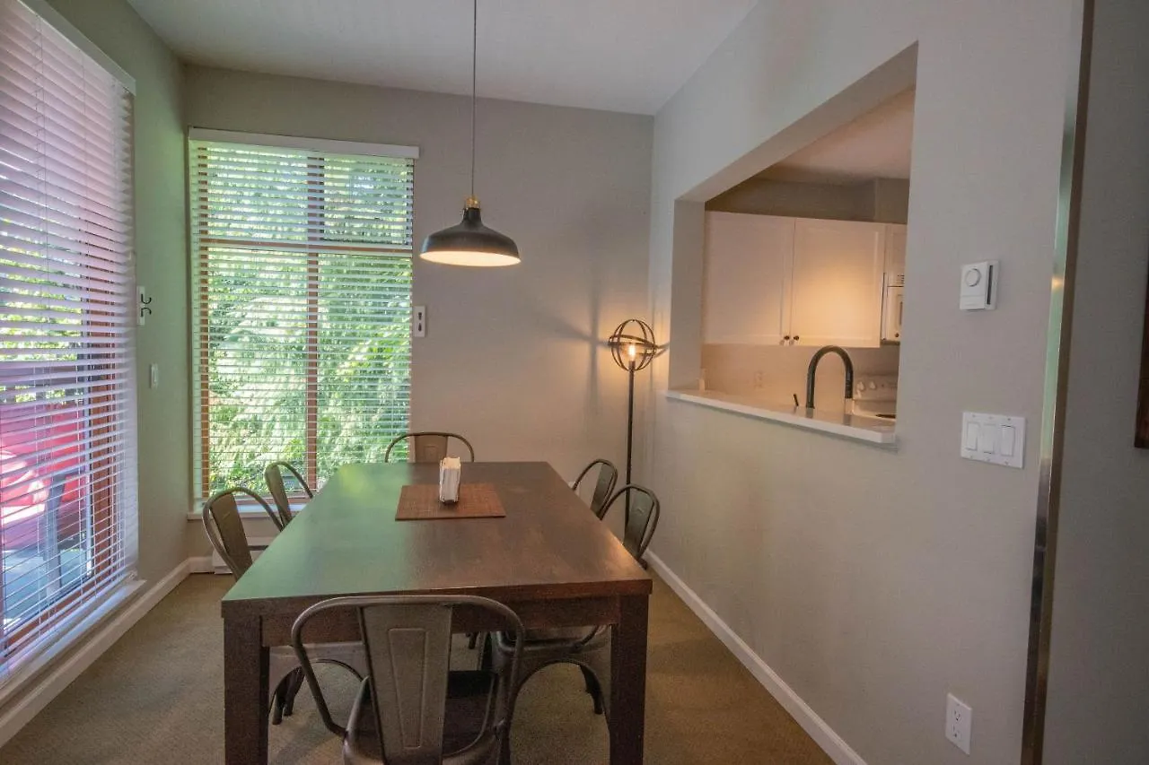 Twin Peaks Resort Whistler Apartment
