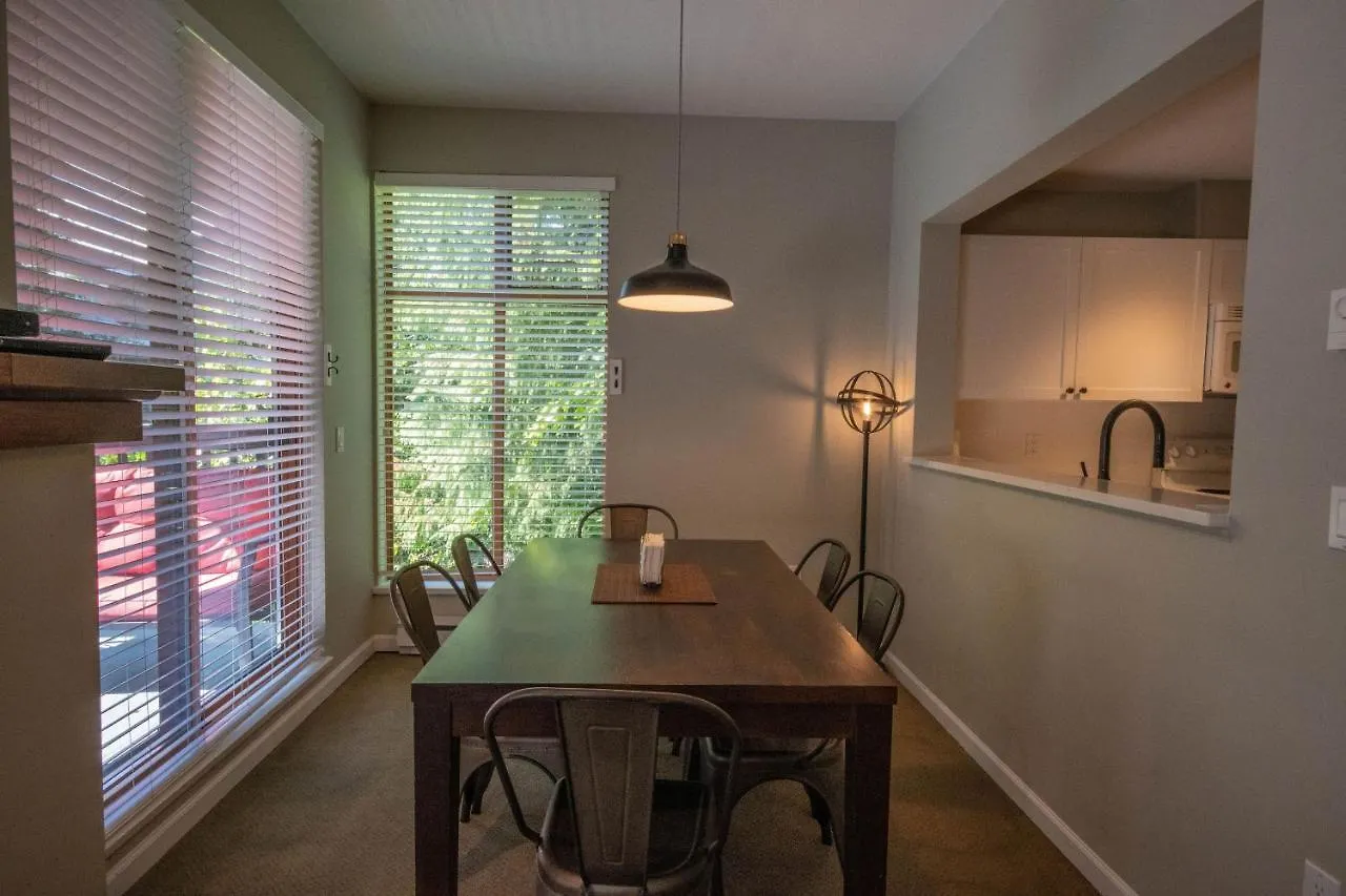 Apartment Twin Peaks Resort Whistler Canada
